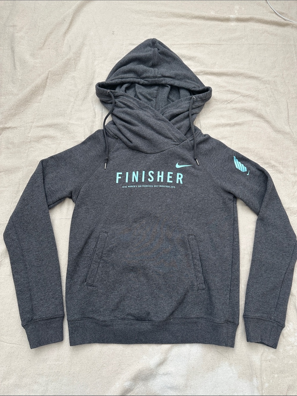 Nike Women's San Francisco Half Marathon 2015 Finisher Hoodie Grey Size S